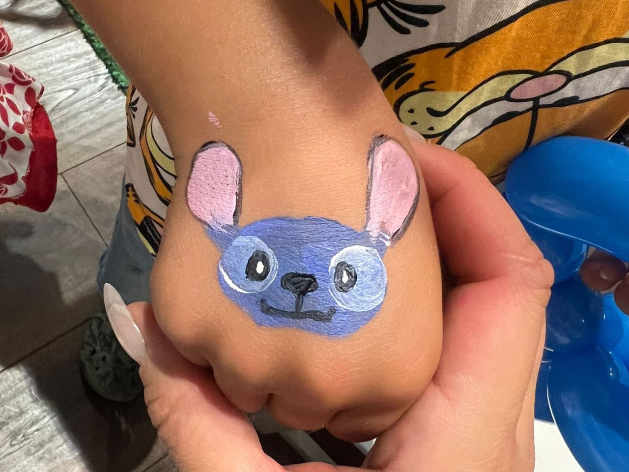 IKEA Pinturas Faciais e Modelagem de Balões