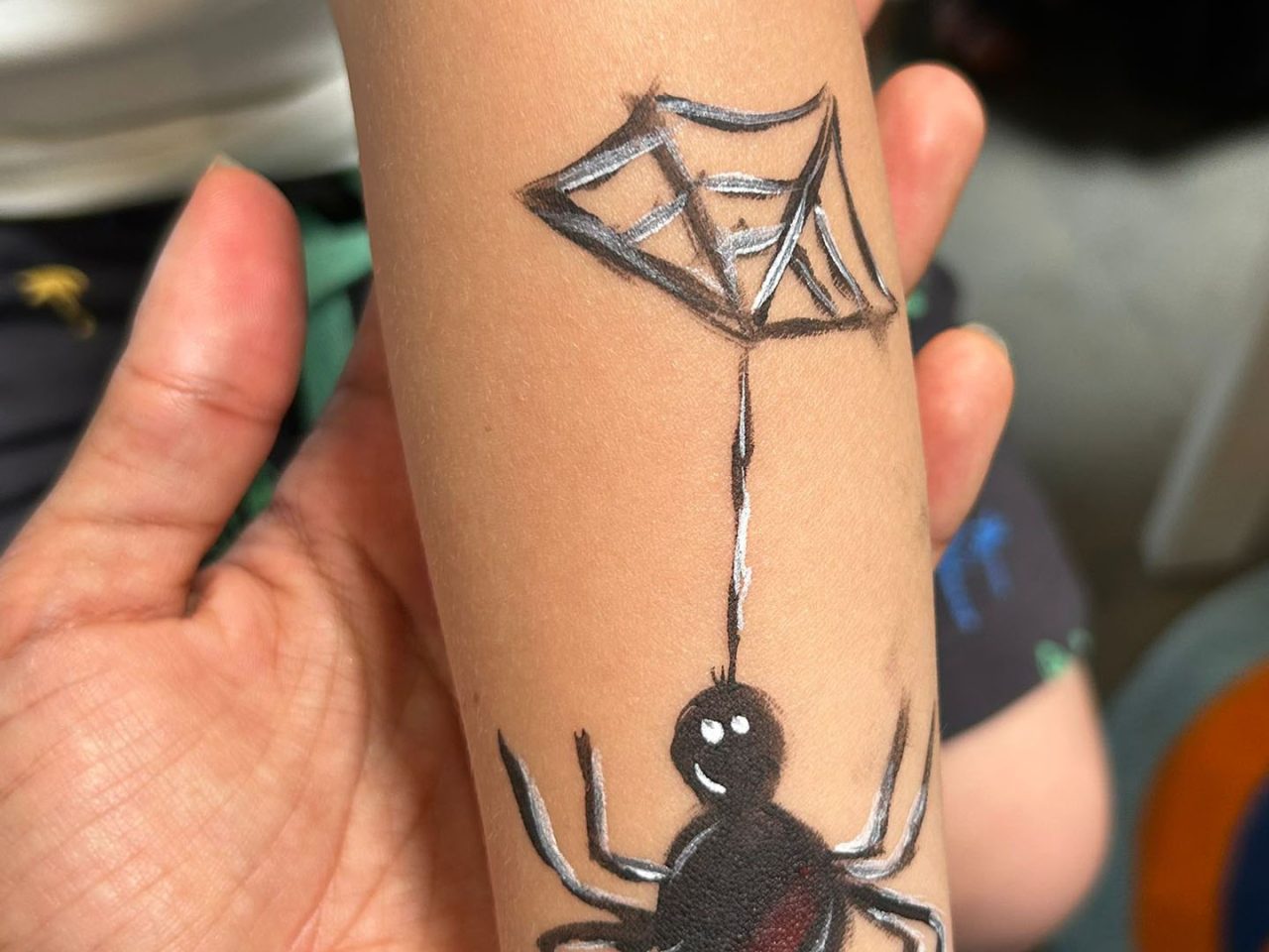 IKEA Pinturas Faciais e Modelagem de Balões