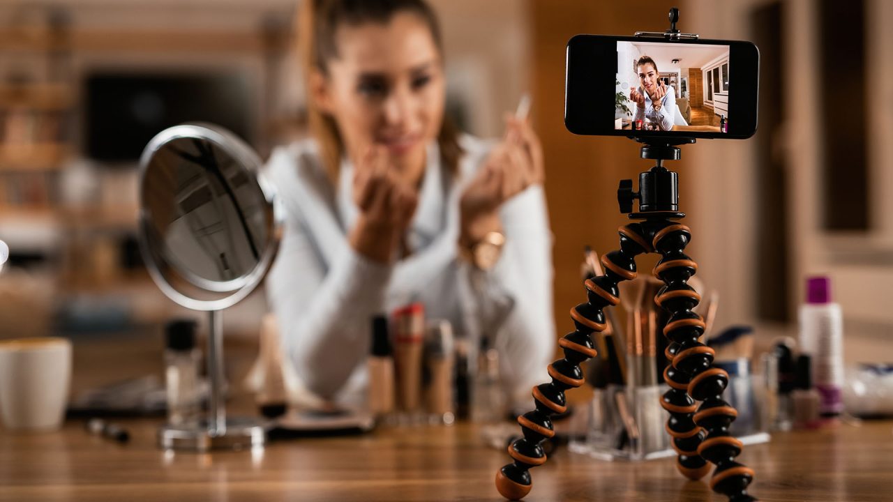 Influenciadores no ponto de venda: do digital à decisão real de compra